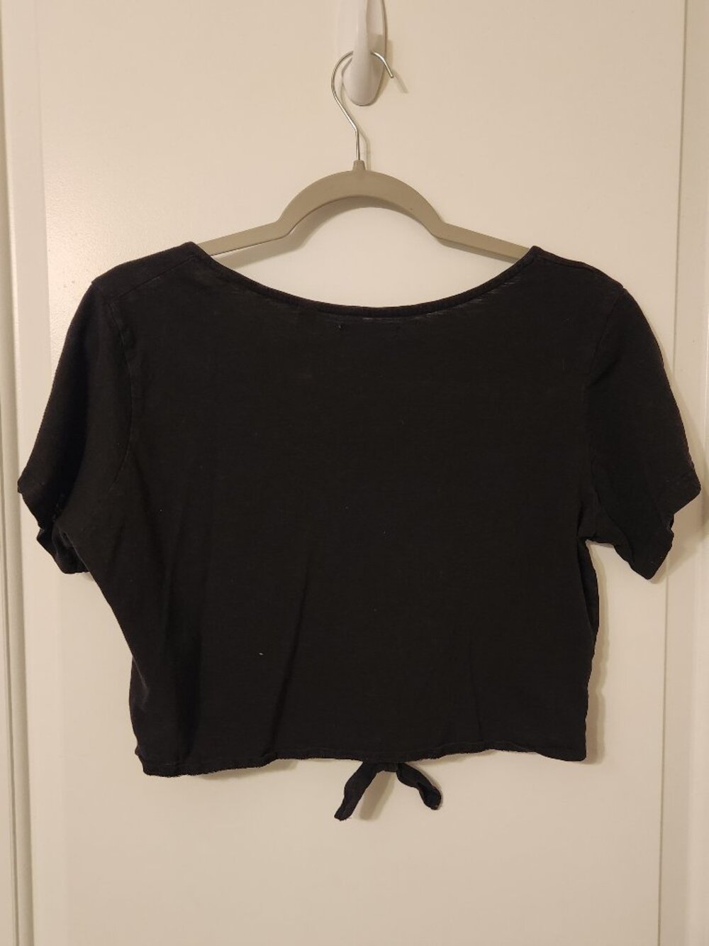 Black Short Sleeve Button Down Tie Crop Top - Picture 2 of 2